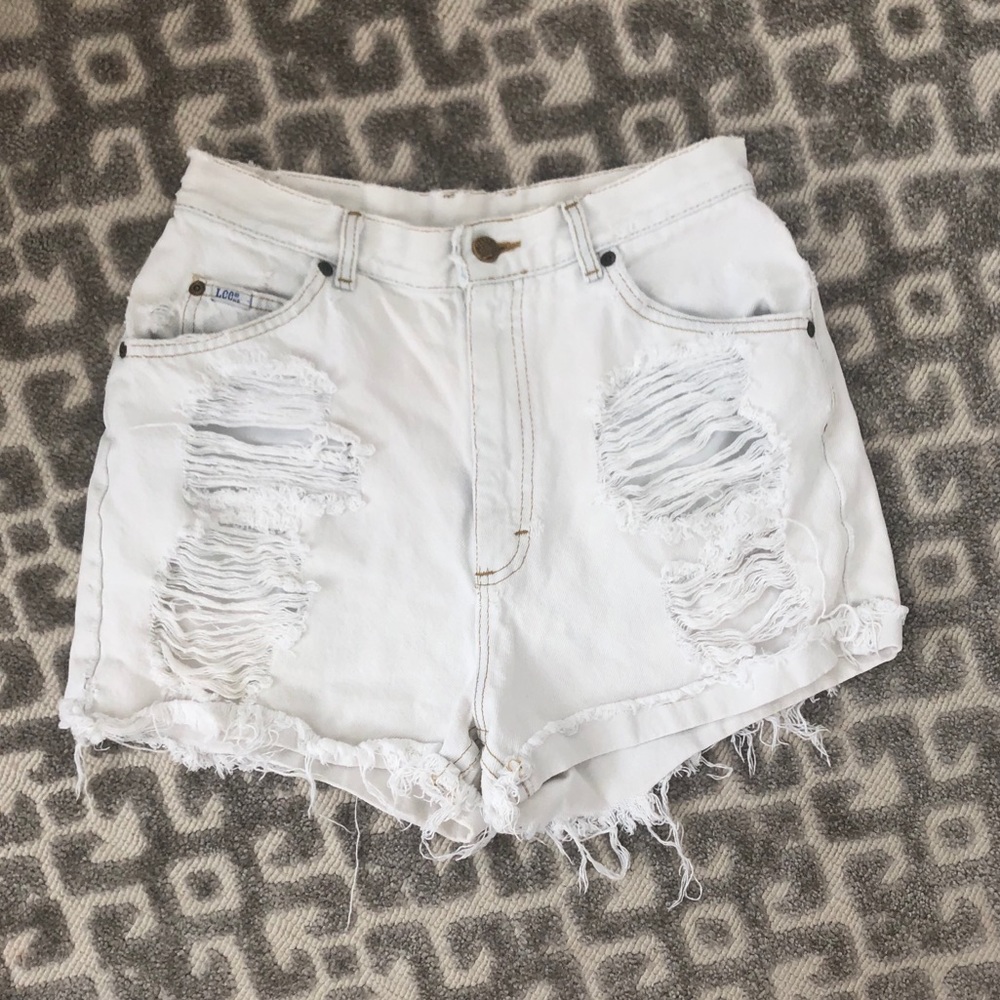VINTAGE white distressed high waisted shorts! Urban Renewal Lee